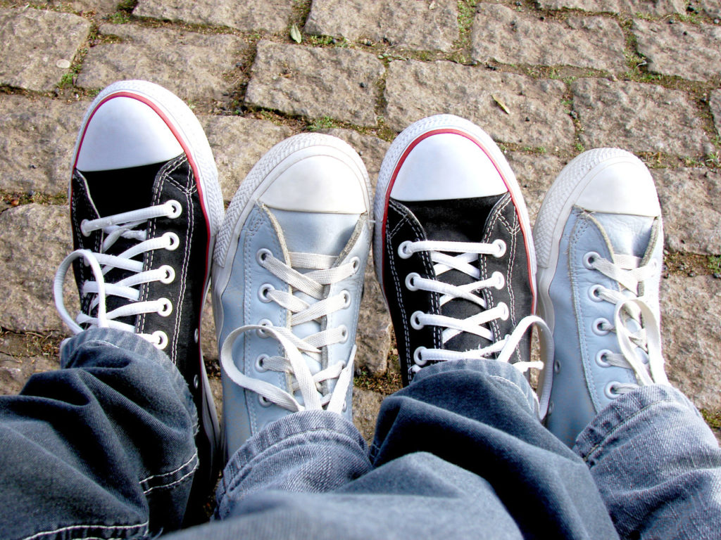 play-with-two-pairs-of-shoes-alternating-the-positions-of-each-one